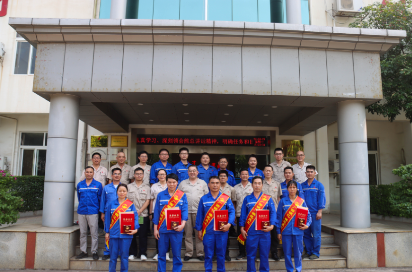 致敬匠心，爭先創(chuàng)優(yōu)