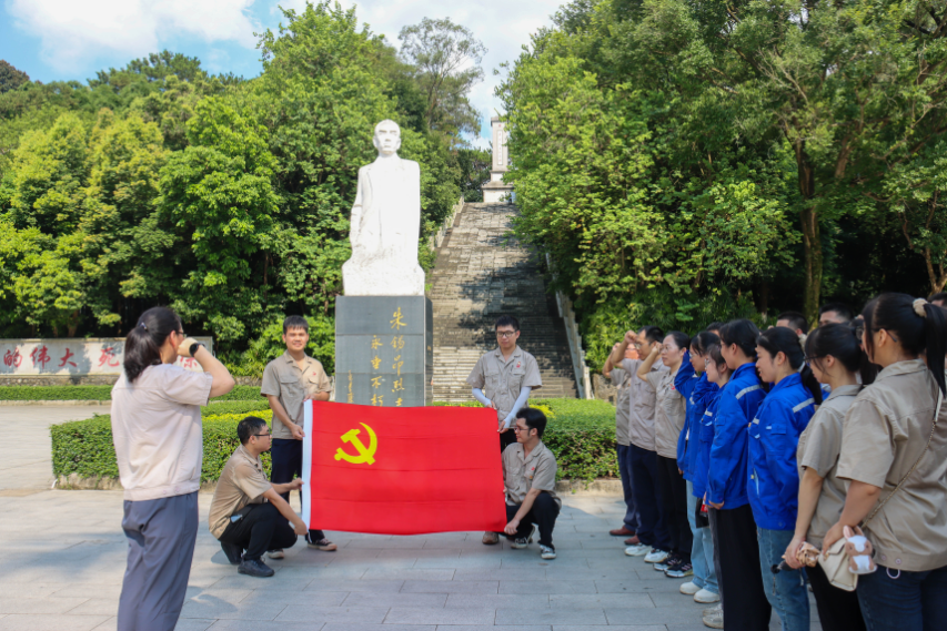 “強化警示教育 嚴守紀律紅線”——廣西銀億公司黨委參觀廉政教育基地